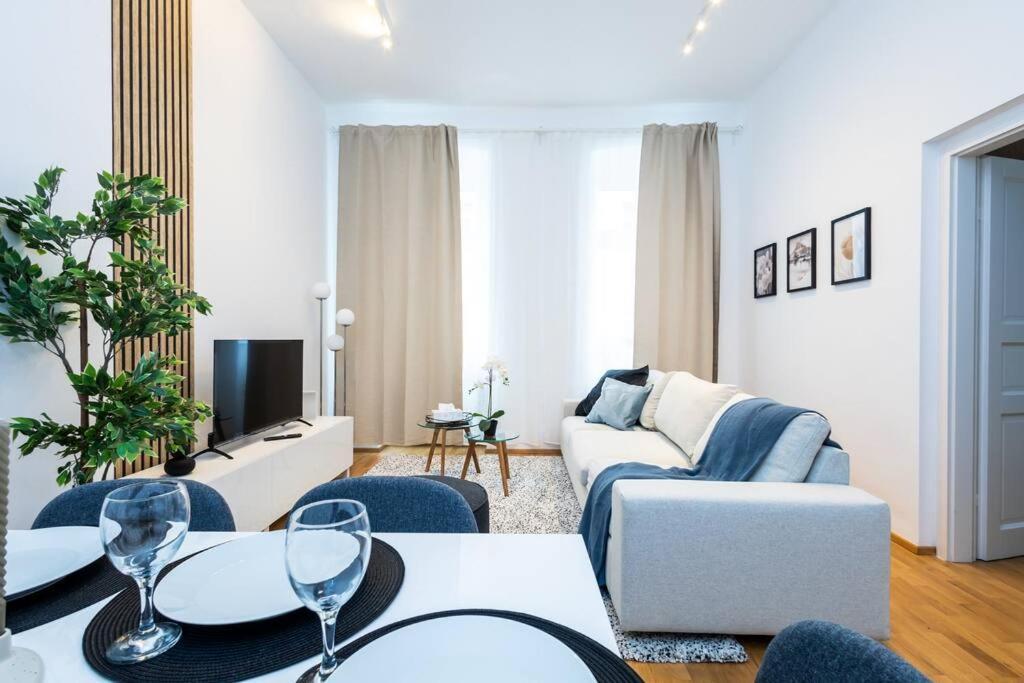 Orestaliving - Spacious 2Br On The Danube Canal เวียนนา ภายนอก รูปภาพ
